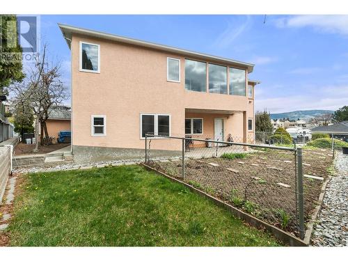 1531 Lawrence Avenue, Kelowna, BC - Outdoor