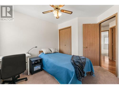 1531 Lawrence Avenue, Kelowna, BC - Indoor Photo Showing Bedroom