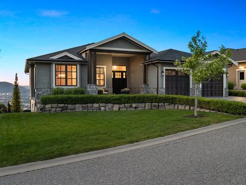 936 Lamont Lane, Kelowna, BC - Outdoor With Facade