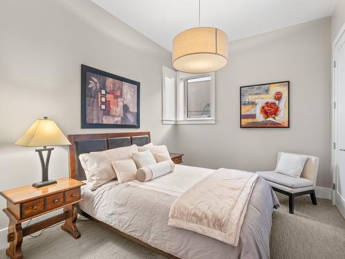 936 Lamont Lane, Kelowna, BC - Indoor Photo Showing Bedroom