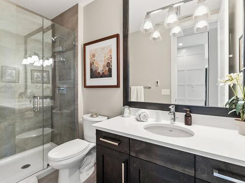 936 Lamont Lane, Kelowna, BC - Indoor Photo Showing Bathroom