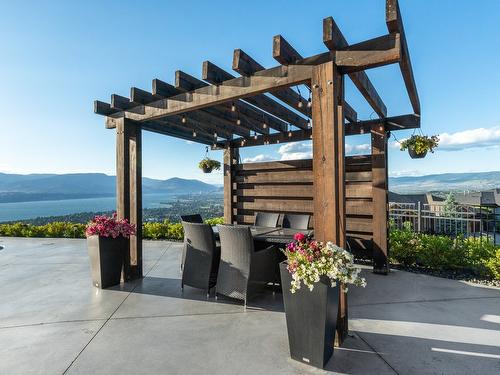 936 Lamont Lane, Kelowna, BC - Outdoor With Body Of Water