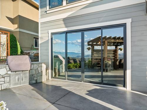 936 Lamont Lane, Kelowna, BC - Outdoor