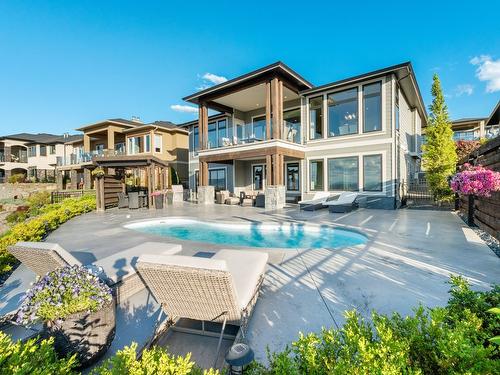 936 Lamont Lane, Kelowna, BC - Outdoor With In Ground Pool