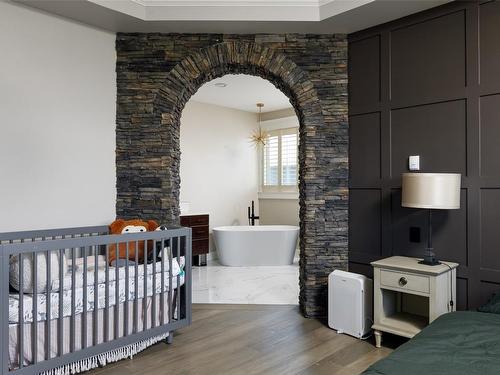 5330 Ptarmigan Street, Kelowna, BC - Indoor Photo Showing Bedroom