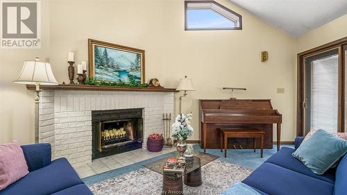 1467 Guildwood Crescent, Lasalle, ON - Indoor Photo Showing Living Room With Fireplace