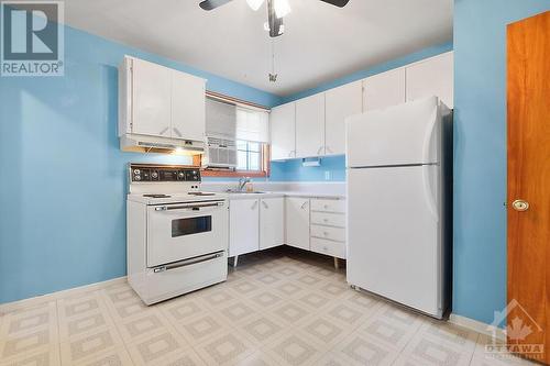 2500 Roman Avenue, Ottawa, ON - Indoor Photo Showing Kitchen