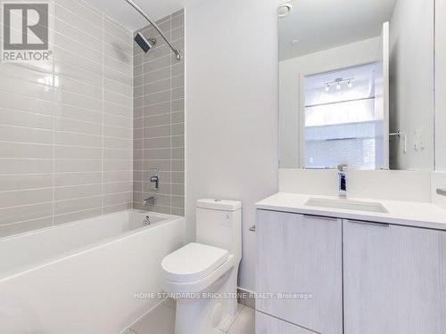 1211 - 181 Dundas Street E, Toronto, ON - Indoor Photo Showing Bathroom
