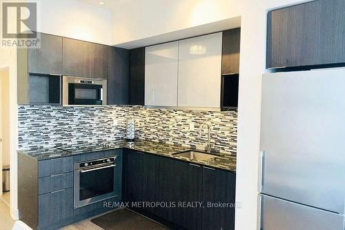 216 - 99 The Donway Way W, Toronto, ON - Indoor Photo Showing Kitchen With Upgraded Kitchen