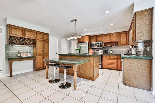 2321 Homer Drive, Burlington, ON - Indoor Photo Showing Kitchen