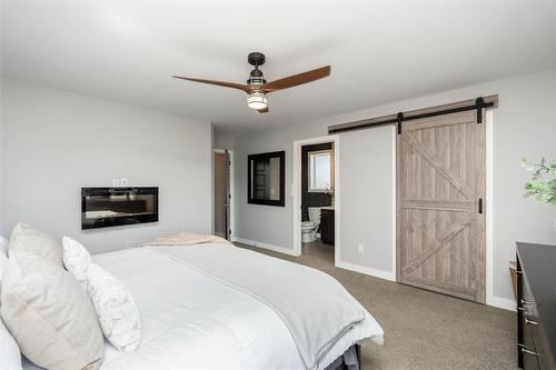 19 Burning Glass Road, Winnipeg, MB - Indoor Photo Showing Bedroom