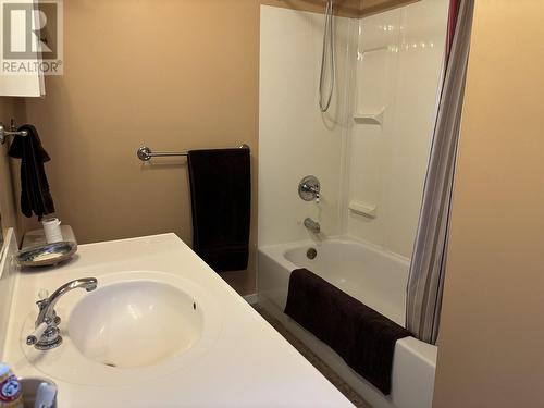 1340 Kallyn Road, Williams Lake, BC - Indoor Photo Showing Bathroom