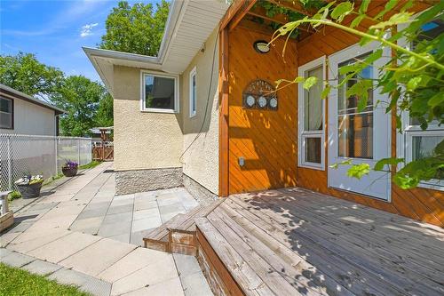 702 Oxford Street, Winnipeg, MB - Outdoor With Exterior