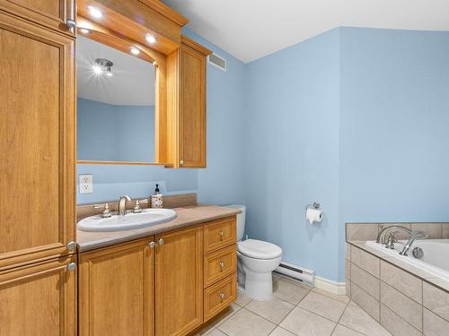 Bathroom - 4260 Rue Notre-Dame E., Trois-Rivières, QC - Indoor Photo Showing Bathroom