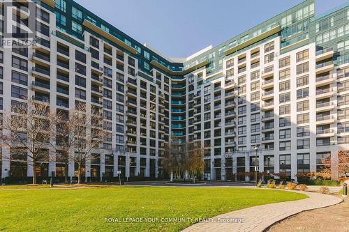 209 - 18 Harding Boulevard, Richmond Hill, ON - Outdoor With Facade