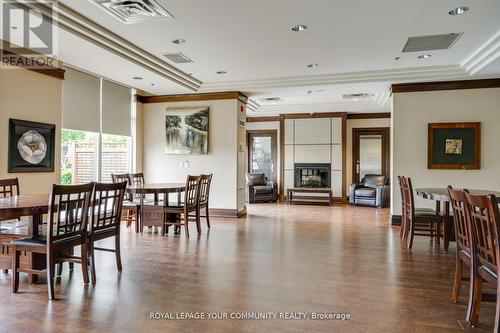 209 - 18 Harding Boulevard, Richmond Hill, ON - Indoor Photo Showing Dining Room