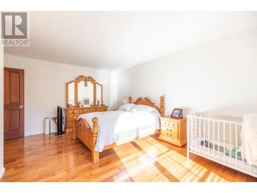 28 Coal Creek Road, Fernie, BC - Indoor Photo Showing Bedroom