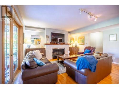 28 Coal Creek Road, Fernie, BC - Indoor Photo Showing Living Room With Fireplace