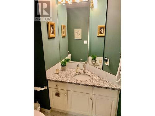 28 Coal Creek Road, Fernie, BC - Indoor Photo Showing Bathroom