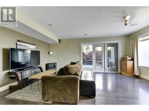 2587 Tallus Ridge Drive, West Kelowna, BC - Indoor Photo Showing Living Room