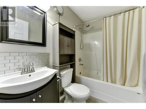 2587 Tallus Ridge Drive, West Kelowna, BC - Indoor Photo Showing Bathroom