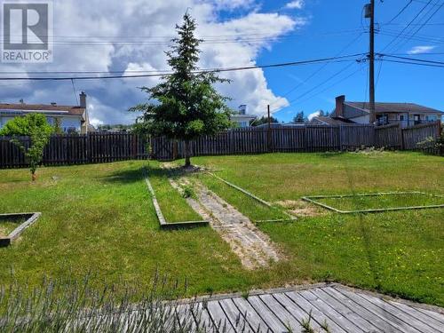 4044 Manitoba Ave, Powell River, BC - Outdoor With Backyard