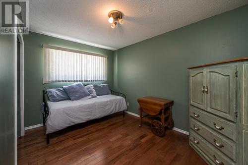 1725 Emmet Avenue, Prince George, BC - Indoor Photo Showing Bedroom