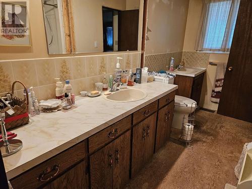 2455 Firwood Hill Road, Williams Lake, BC - Indoor Photo Showing Bathroom