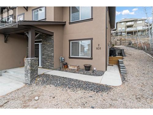 831 Clarance Avenue, Kelowna, BC - Outdoor