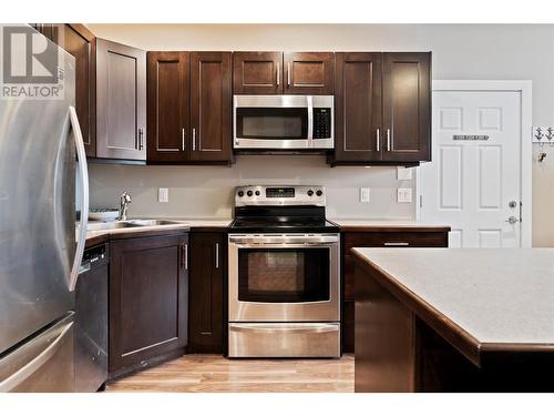 831 Clarance Avenue, Kelowna, BC - Indoor Photo Showing Kitchen With Stainless Steel Kitchen With Double Sink