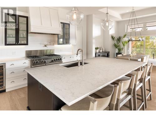 689 Birdie Lake Place, Vernon, BC - Indoor Photo Showing Kitchen