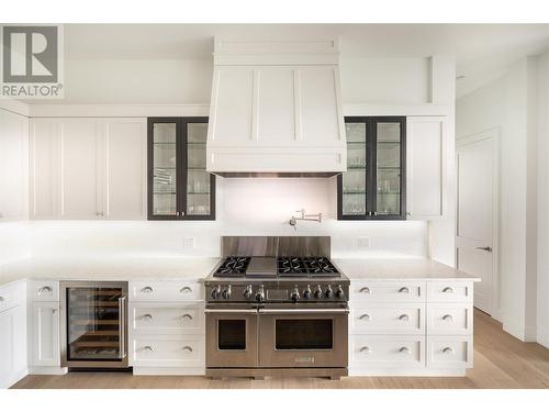 689 Birdie Lake Place, Vernon, BC - Indoor Photo Showing Kitchen