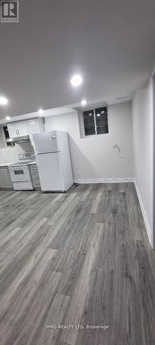 27 Silver Egret Road, Brampton, ON - Indoor Photo Showing Laundry Room