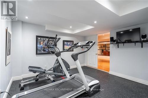 5646 Roseville Court, Burlington, ON - Indoor Photo Showing Gym Room