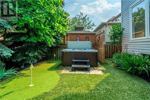 5646 Roseville Court, Burlington, ON - Outdoor