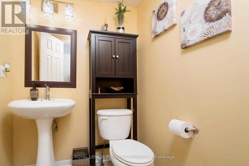 63 Fairhill Avenue, Brampton (Fletcher'S Meadow), ON - Indoor Photo Showing Bathroom