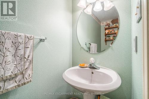 9 - 2915 Headon Forest Drive, Burlington, ON - Indoor Photo Showing Bathroom