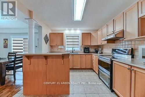 212 Lena Crescent, Cambridge, ON - Indoor Photo Showing Kitchen