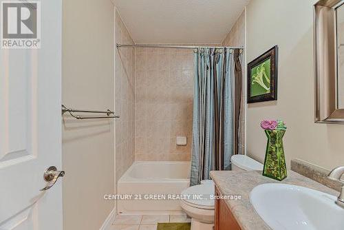 212 Lena Crescent, Cambridge, ON - Indoor Photo Showing Bathroom