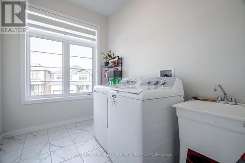 82 Sundin Drive, Haldimand, ON - Indoor Photo Showing Laundry Room