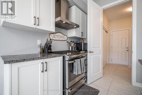 82 Sundin Drive, Haldimand, ON - Indoor Photo Showing Kitchen