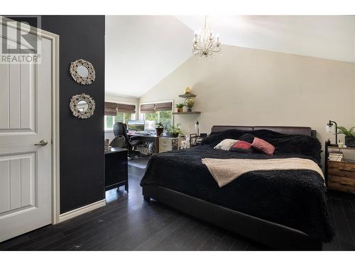 1602 30Th Street, Vernon, BC - Indoor Photo Showing Bedroom