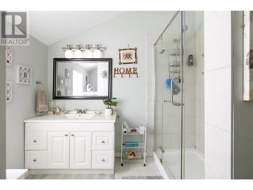 1602 30Th Street, Vernon, BC - Indoor Photo Showing Bathroom