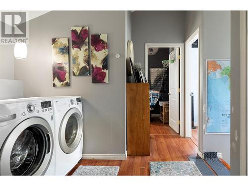 1602 30Th Street, Vernon, BC - Indoor Photo Showing Laundry Room