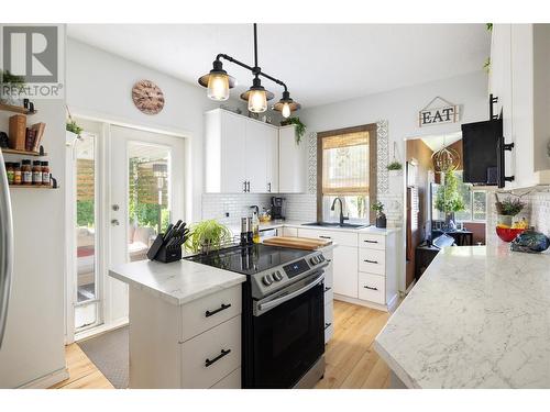 1602 30Th Street, Vernon, BC - Indoor Photo Showing Kitchen