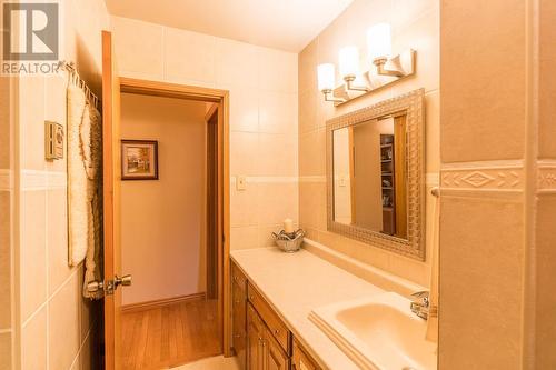 525 Morrison Ave, Sault Ste Marie, ON - Indoor Photo Showing Bathroom