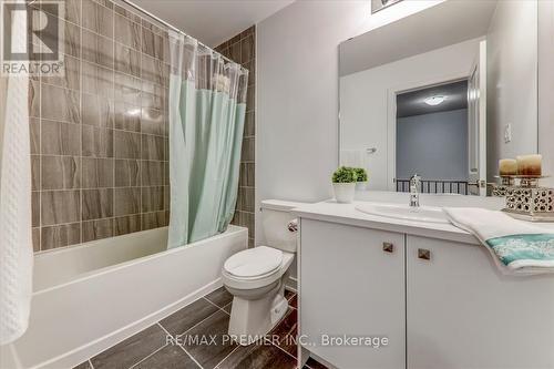 20 Red Maple Lane, Barrie, ON - Indoor Photo Showing Bathroom