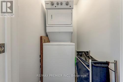 20 Red Maple Lane, Barrie, ON - Indoor Photo Showing Laundry Room