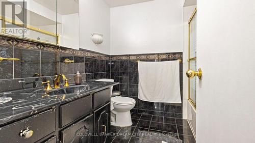112 Hansen Road N, Brampton, ON - Indoor Photo Showing Bathroom