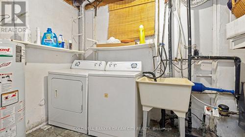 112 Hansen Road N, Brampton, ON - Indoor Photo Showing Laundry Room